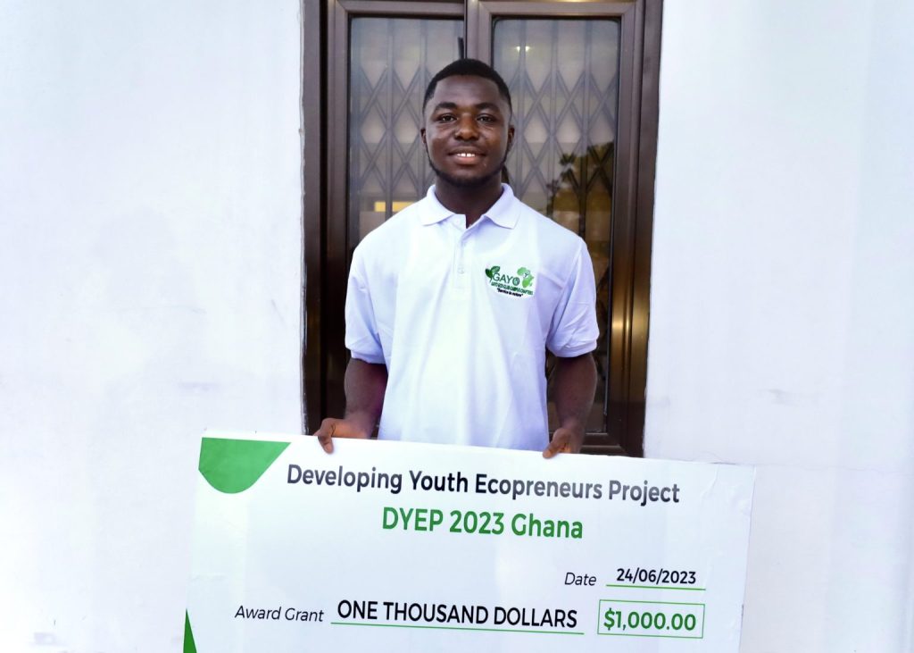 Full Story on Four(4) Young Teams who were Awarded $1,000 Grants each to Launch Eco-Friendly Businesses