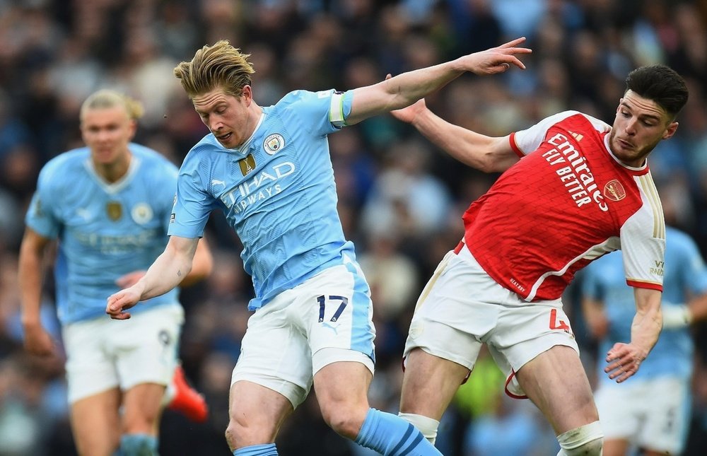 Manchester City and Arsenal draw to give Liverpool FC more chances