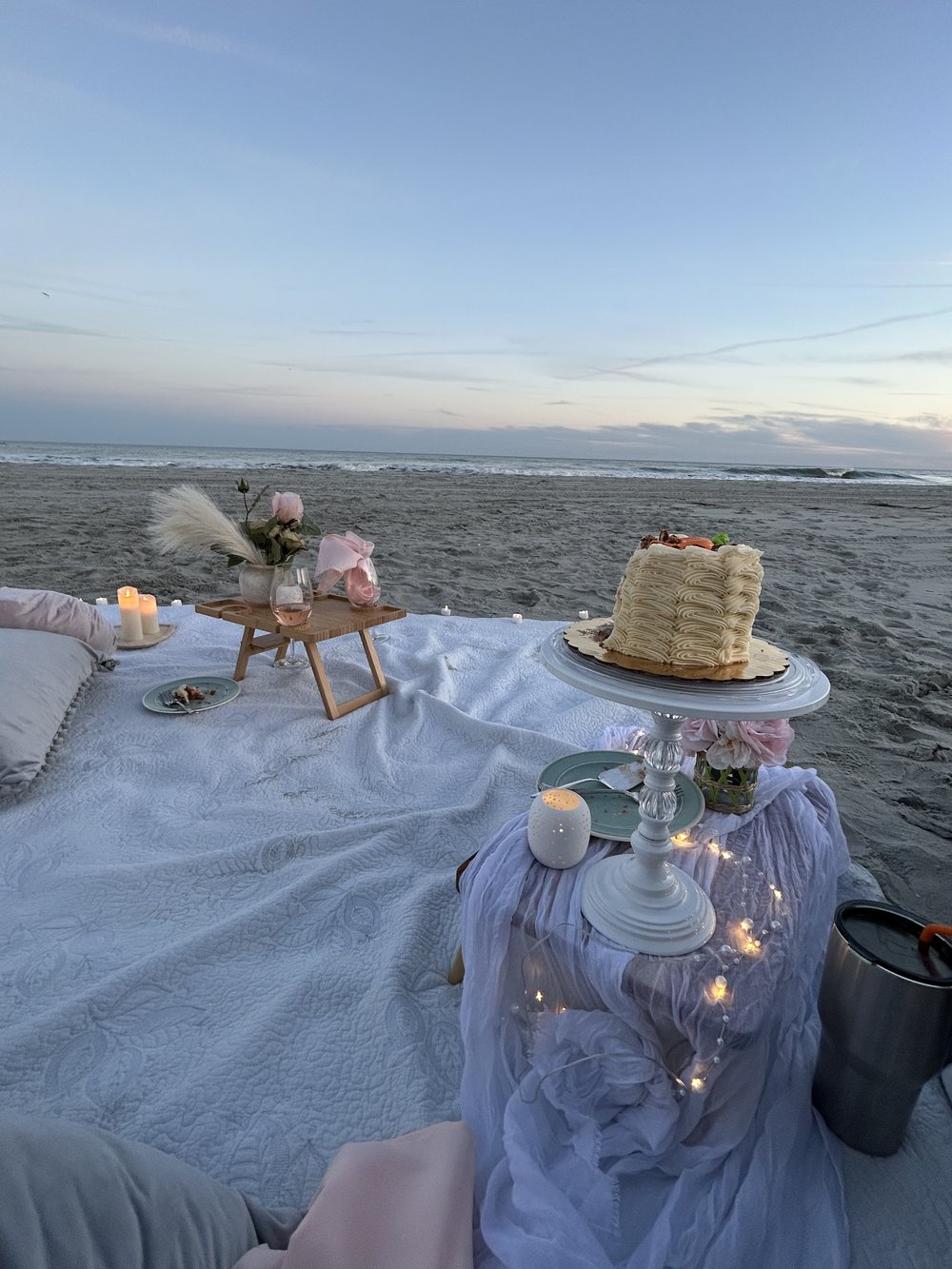7 Date Night Ideas Can Ignite the Spark in Your Relationship - Stargazing Picnic